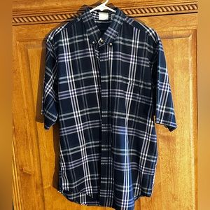 Men’s casual button up shirt